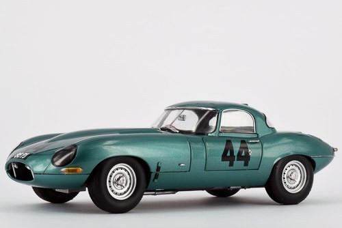 Paragon 1/18 Jaguar E-Type Lightweight Atkins 86Pj 44 Green 1963